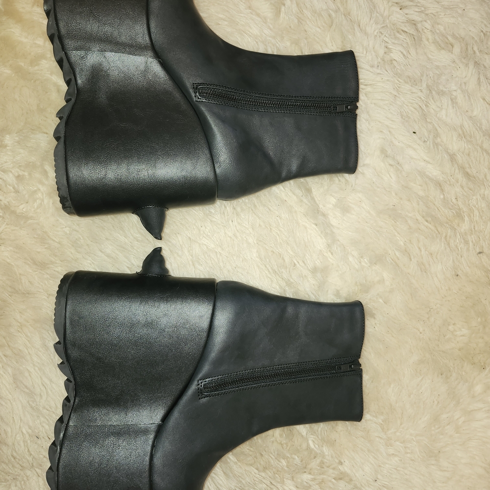 Demonia Cult Slay 77 Black Spiked Platform Boots - Picture 4 of 7